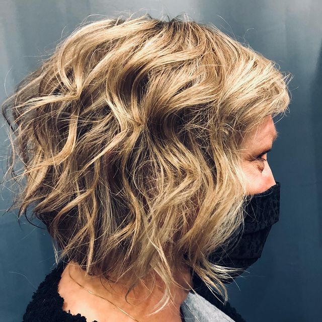  Wavy Inverted Bob Hairstyles