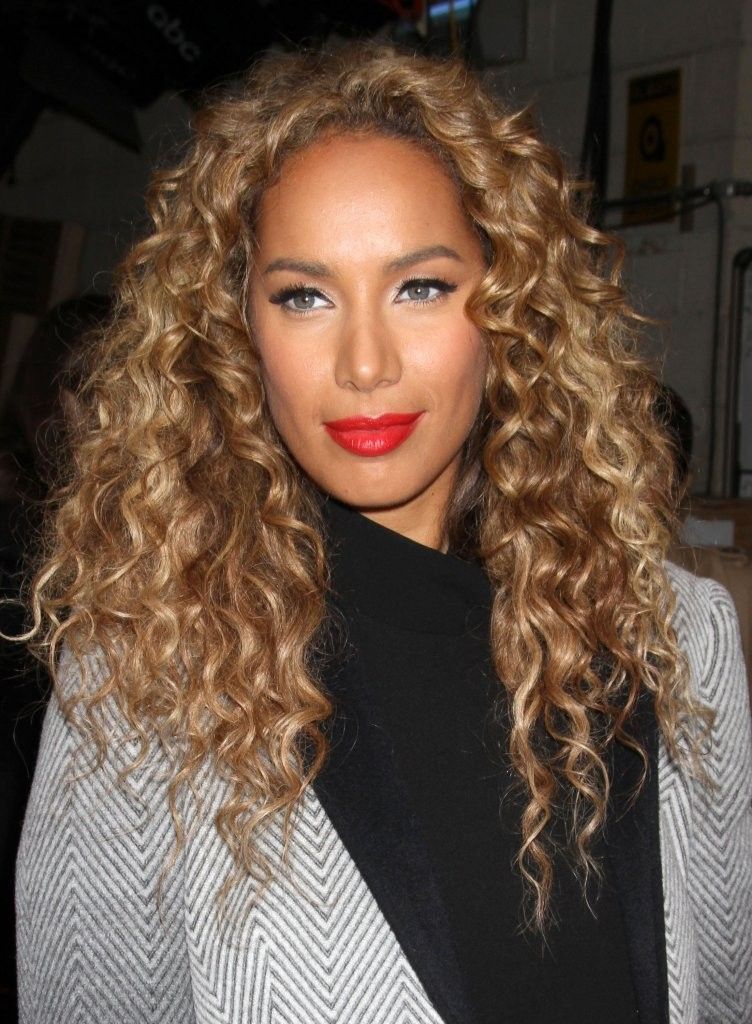 10 Celebs with Gorgeous Natural Curls!