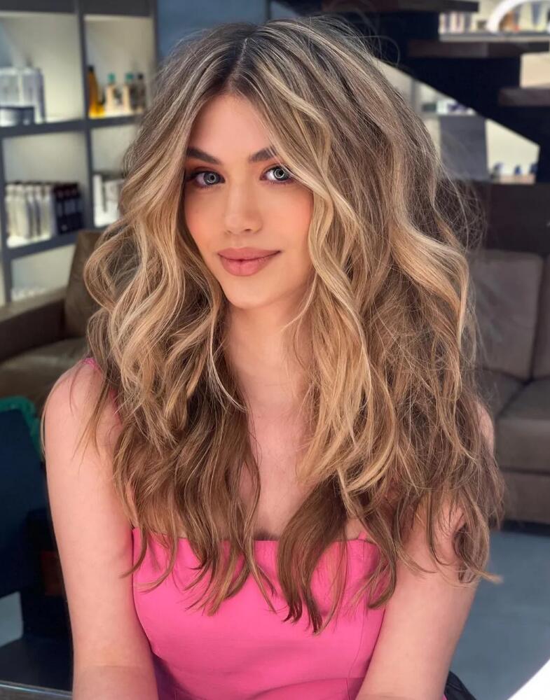 Flattering Middle Part Hairstyles For Women Hairstyles Weekly Flattering Middle Part Hairstyles For Women Hairstyles Weekly