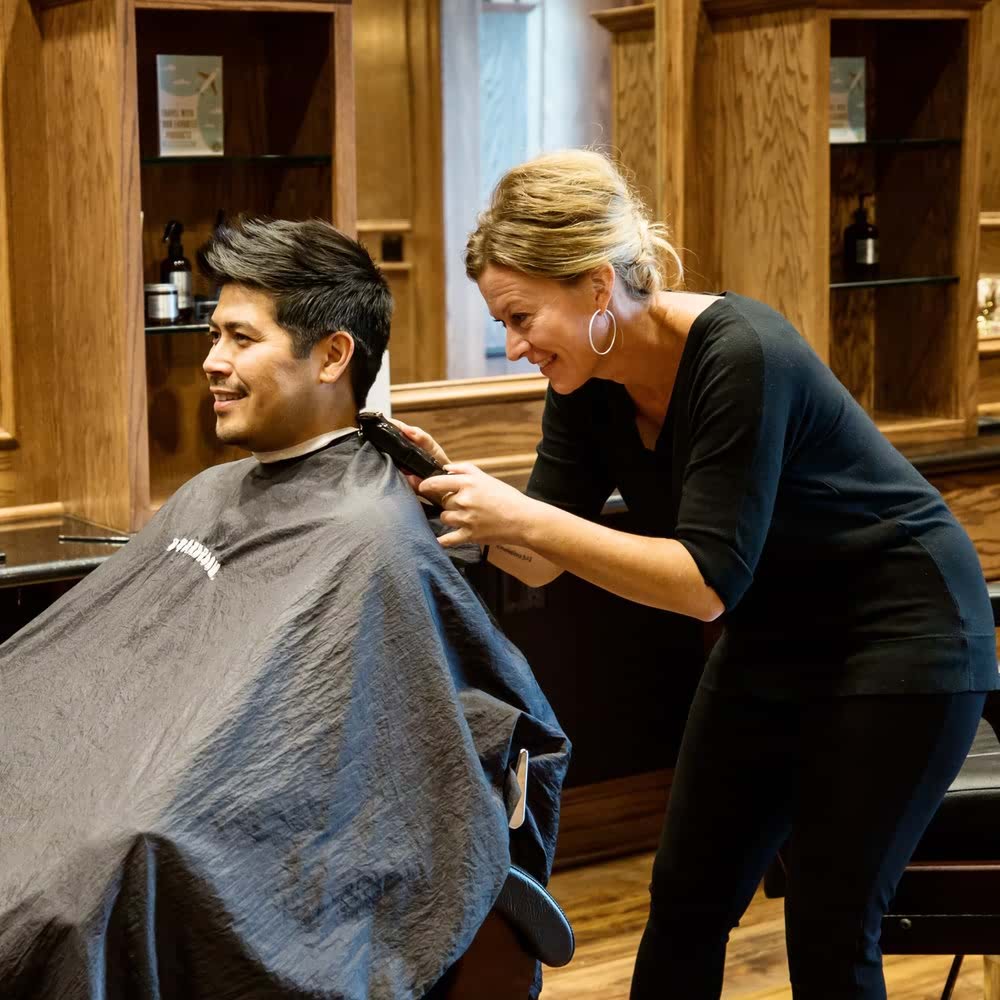 How to Work With and Retain Male Clients - Hairstyles Weekly