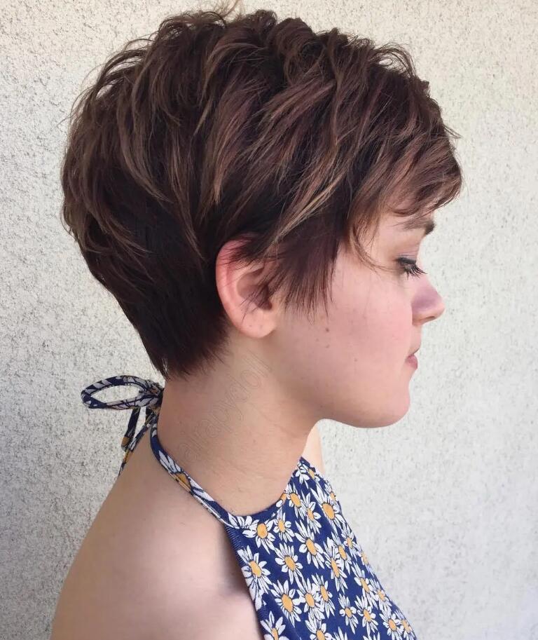 Four Stages Of Growing Your Pixie Cut - Hairstyles Weekly