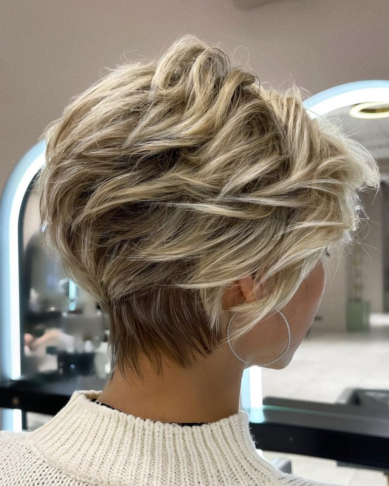 40 Trendy Short Pixie Haircuts & Hairstyles for 2024 - Hairstyles Weekly