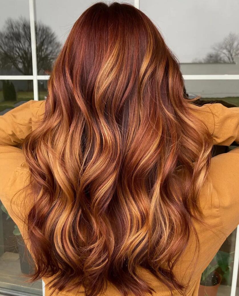 hair color ideas 2025: Ginger Brunette