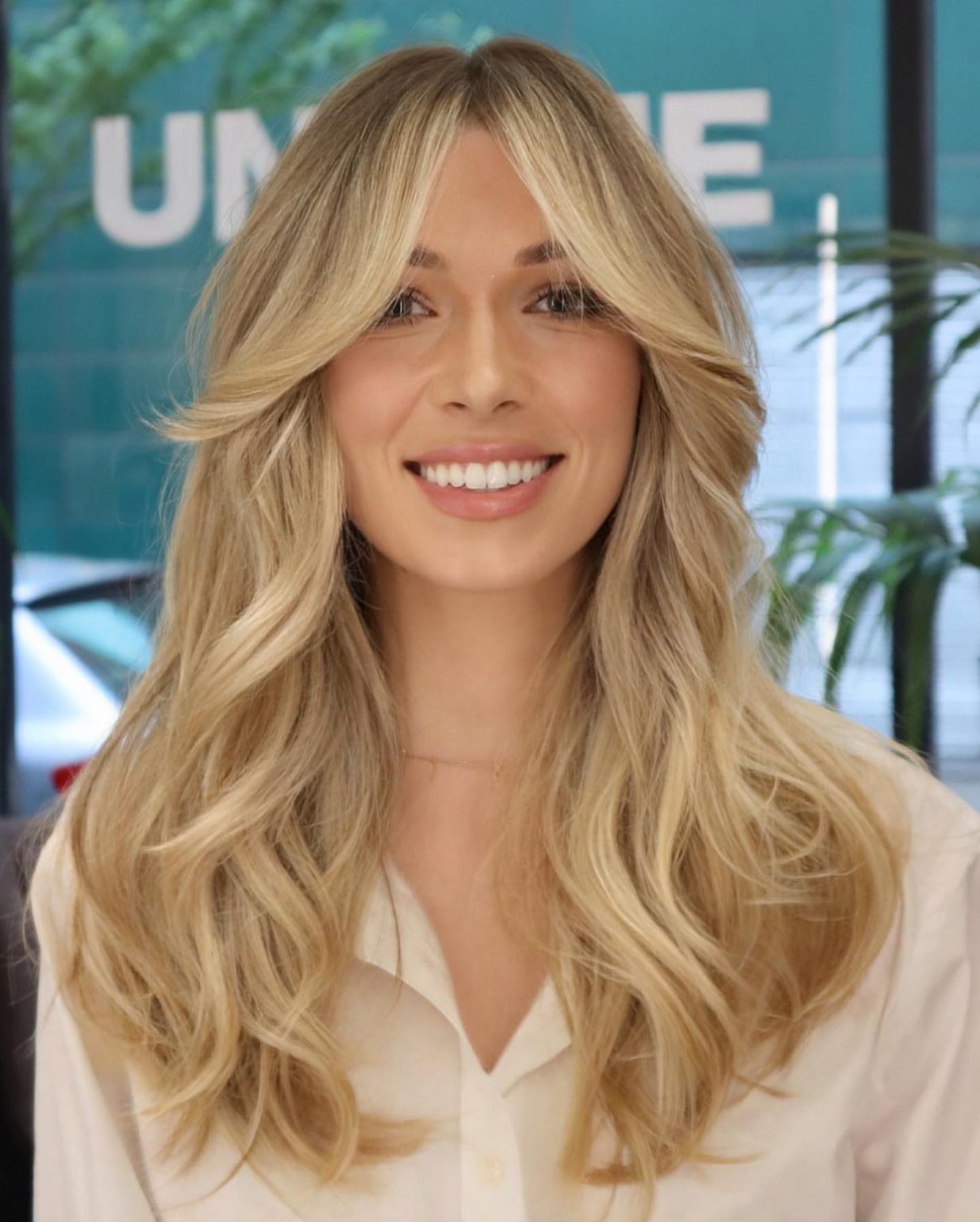 A Beginner's Guide on How to Style Curtain Bangs Hairstyles Weekly