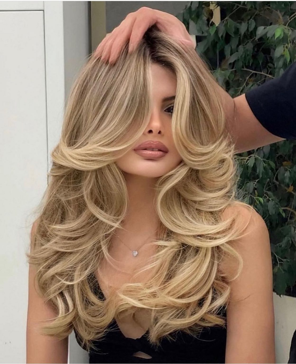 A Beginner's Guide on How to Style Curtain Bangs Hairstyles Weekly