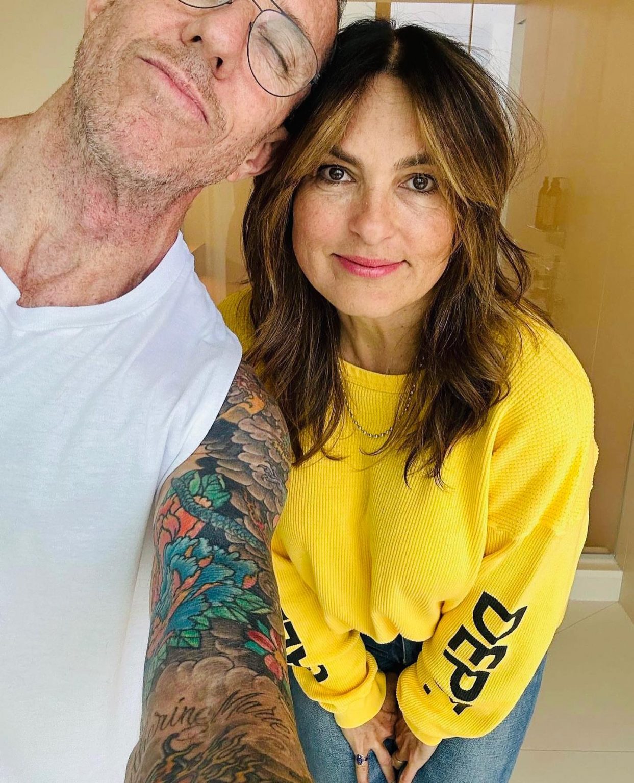 A Beginner's Guide on How to Style Curtain Bangs Hairstyles Weekly